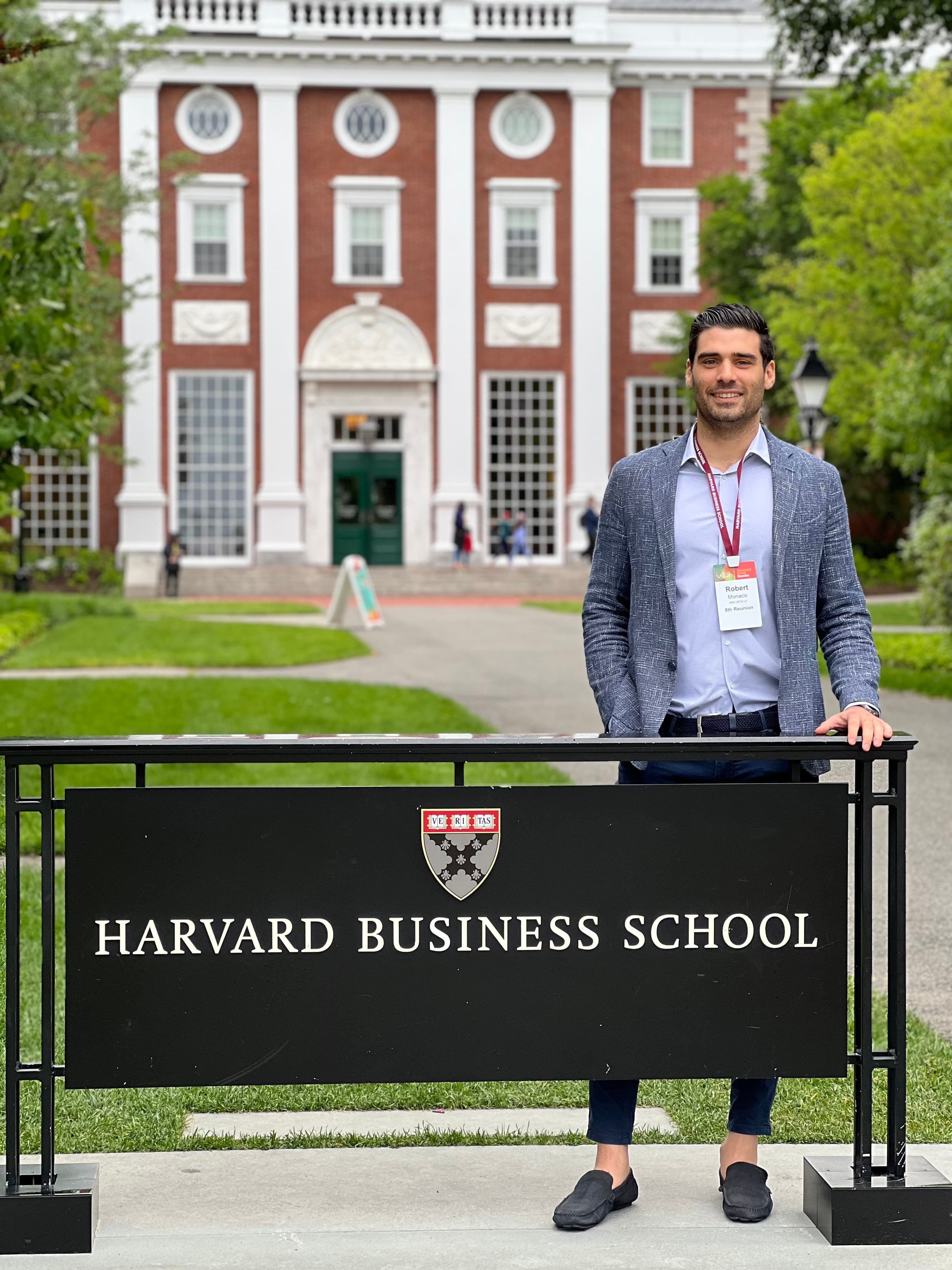 Robert M — Instructor